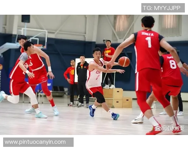 成都篮球队的团队协作之道:从默契配合到战术执行的深度剖析 成都篮球队的团队协作之道:从默契配合到战术执行的深度剖析